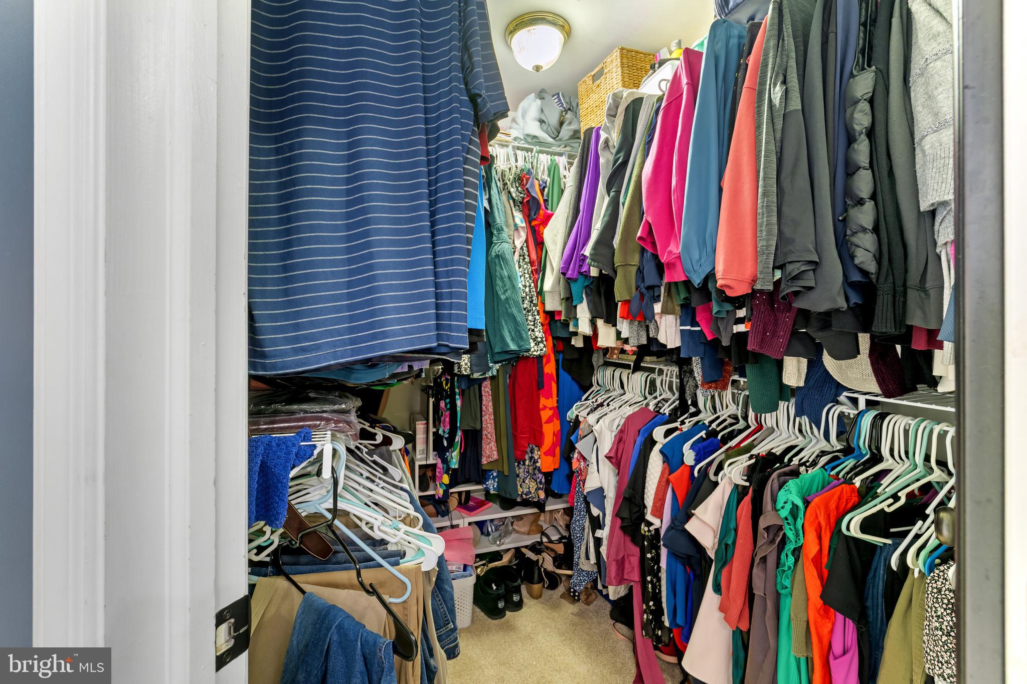 STONE KNOLL - Residential