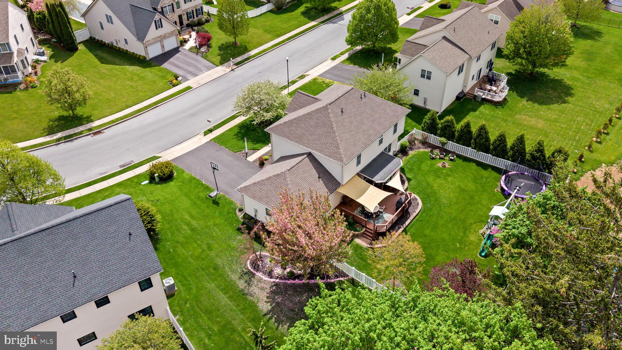 STONE KNOLL - Residential