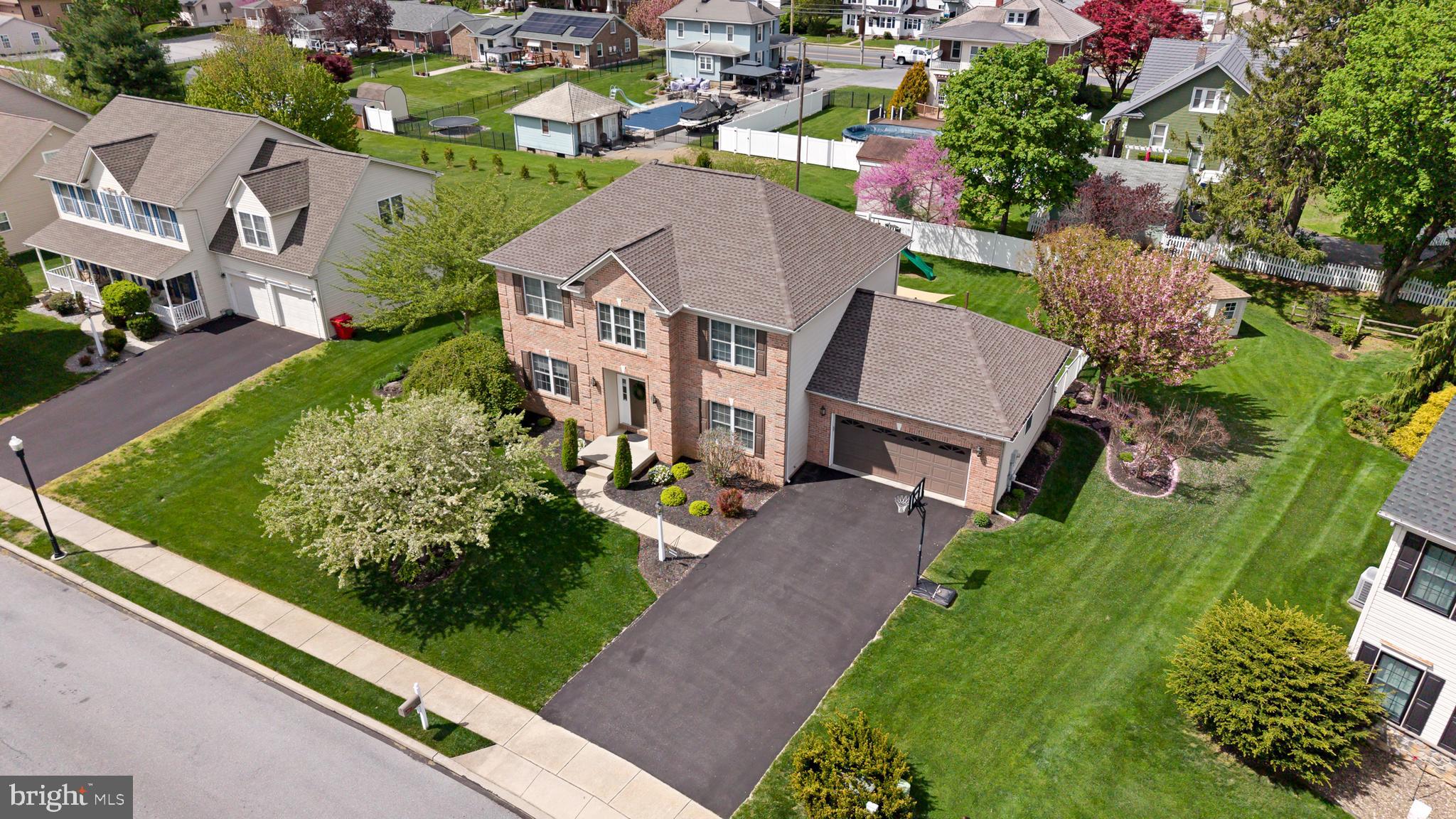 STONE KNOLL - Residential