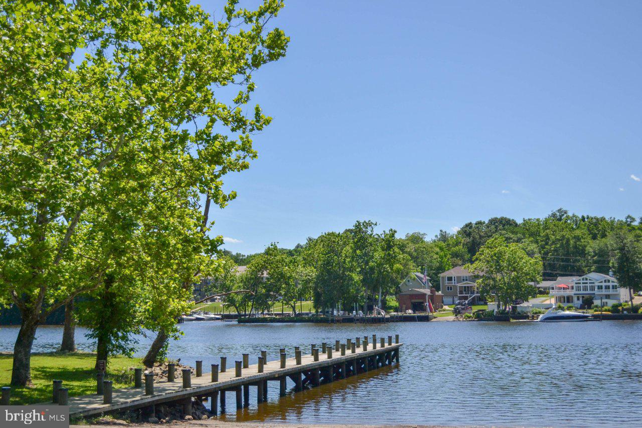 LAUREL HILL LANDBAY - Residential