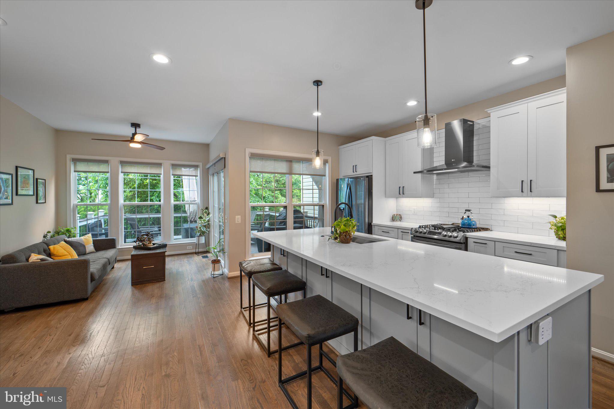 LAUREL HILL LANDBAY - Residential