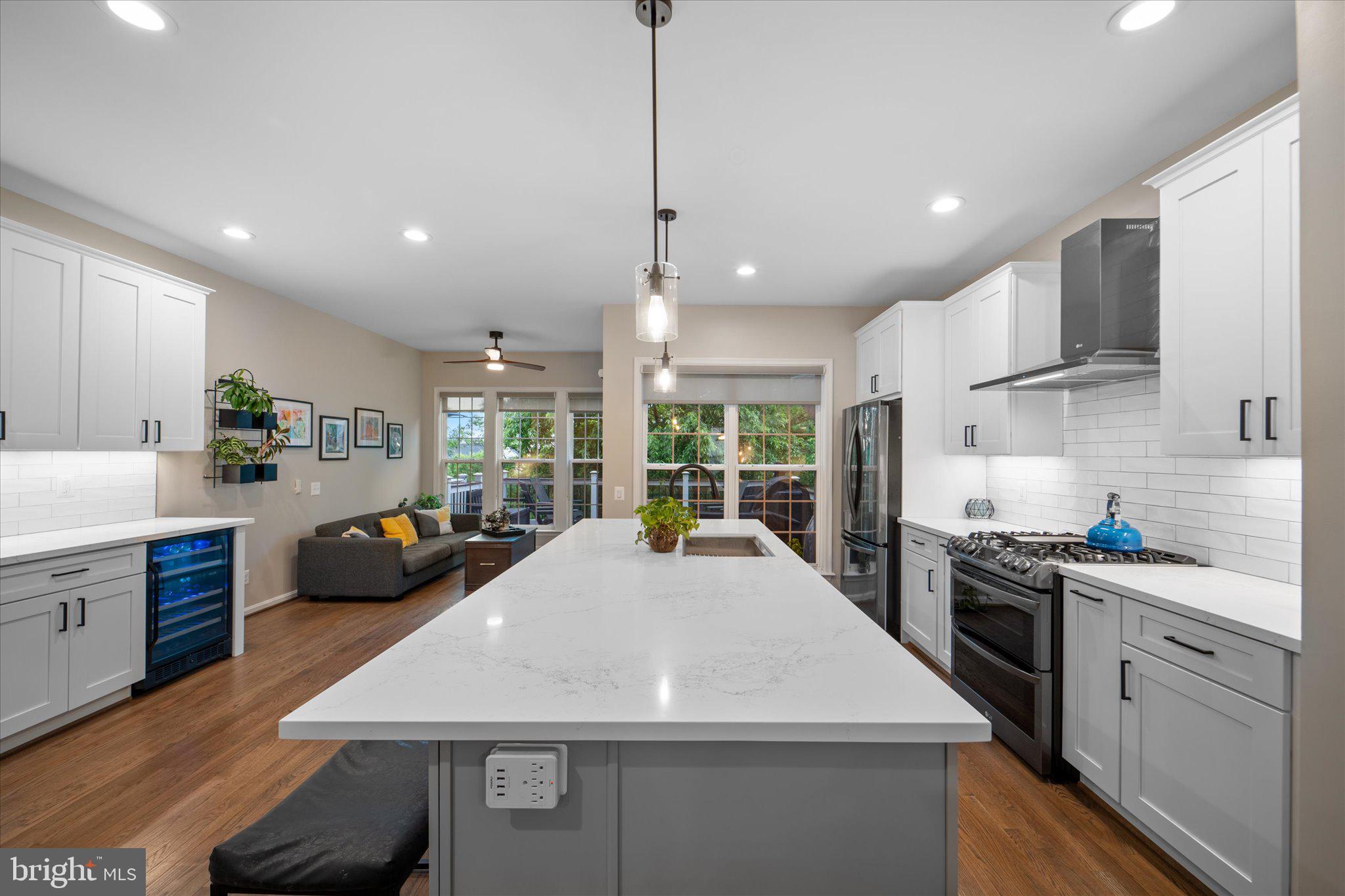 LAUREL HILL LANDBAY - Residential