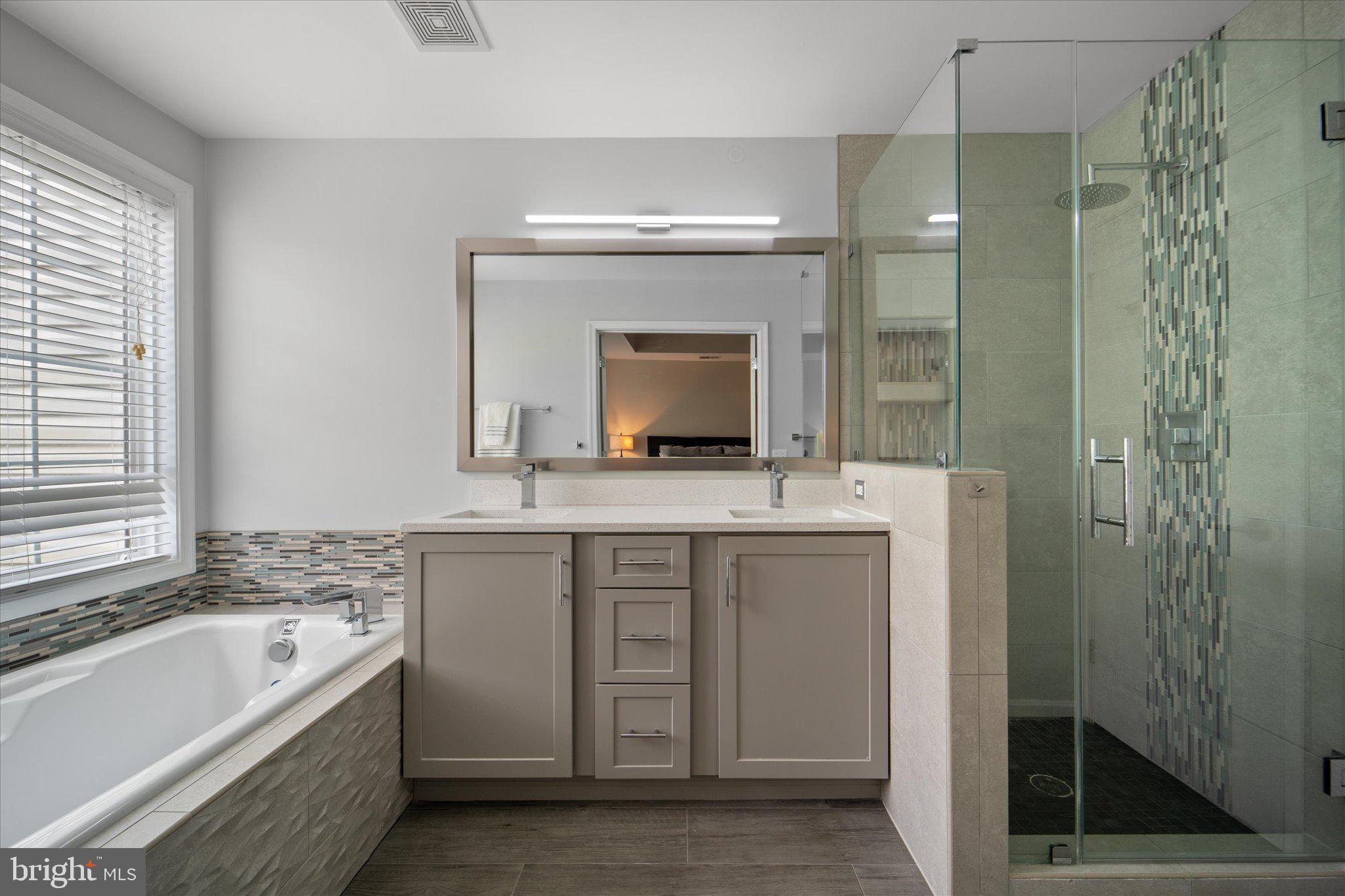 LAUREL HILL LANDBAY - Residential