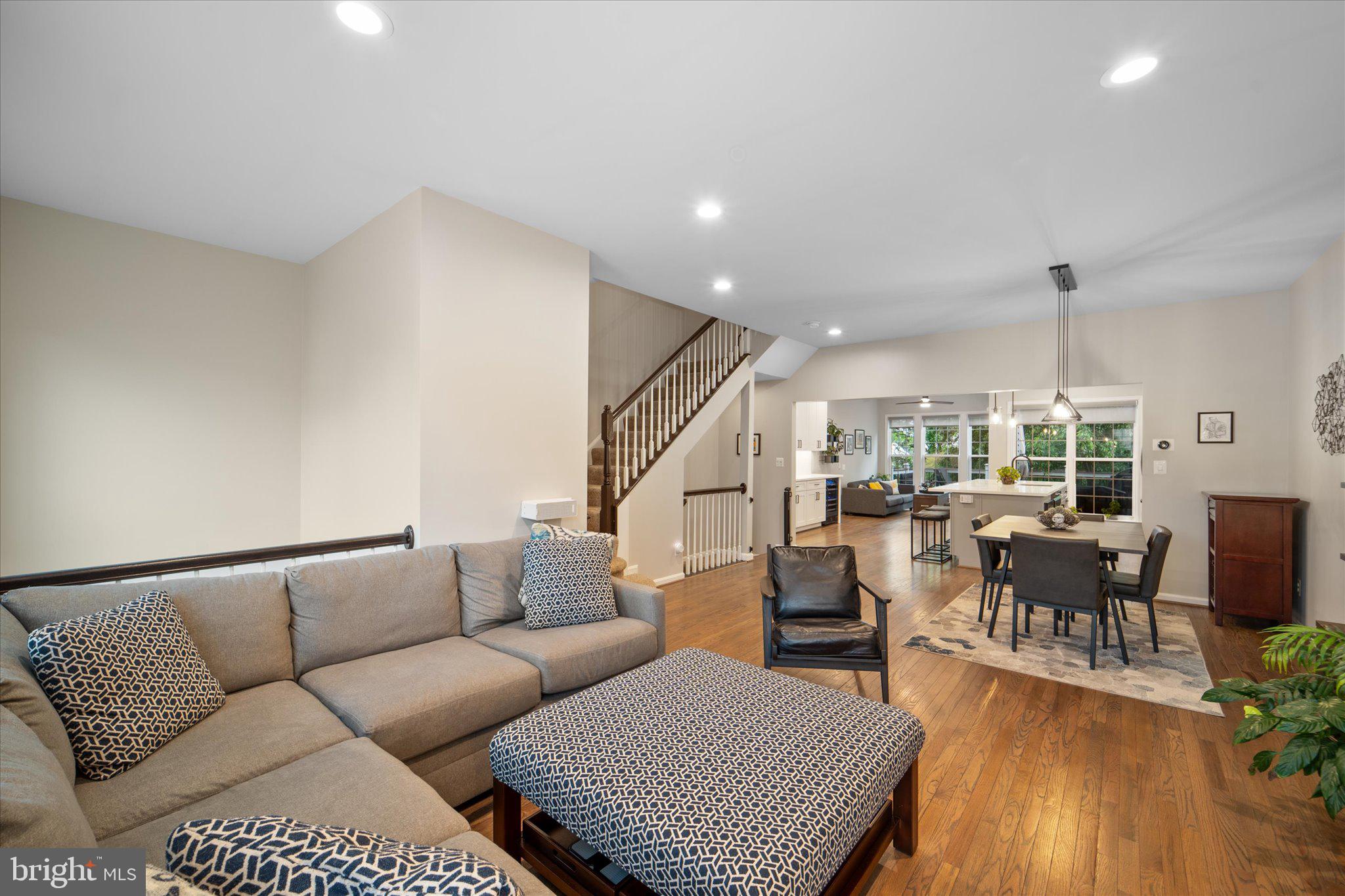 LAUREL HILL LANDBAY - Residential