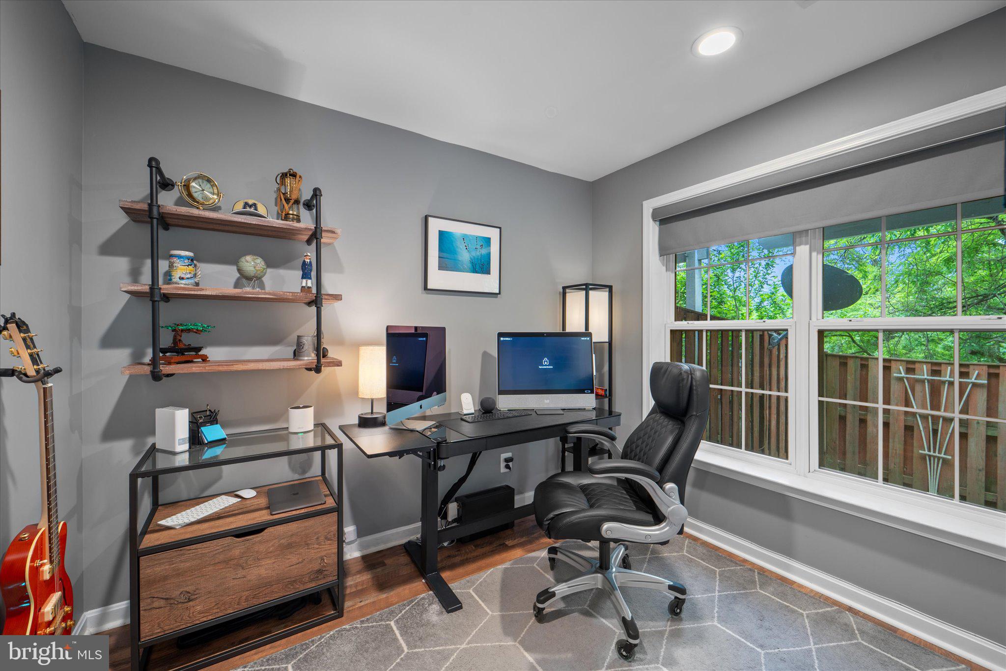 LAUREL HILL LANDBAY - Residential