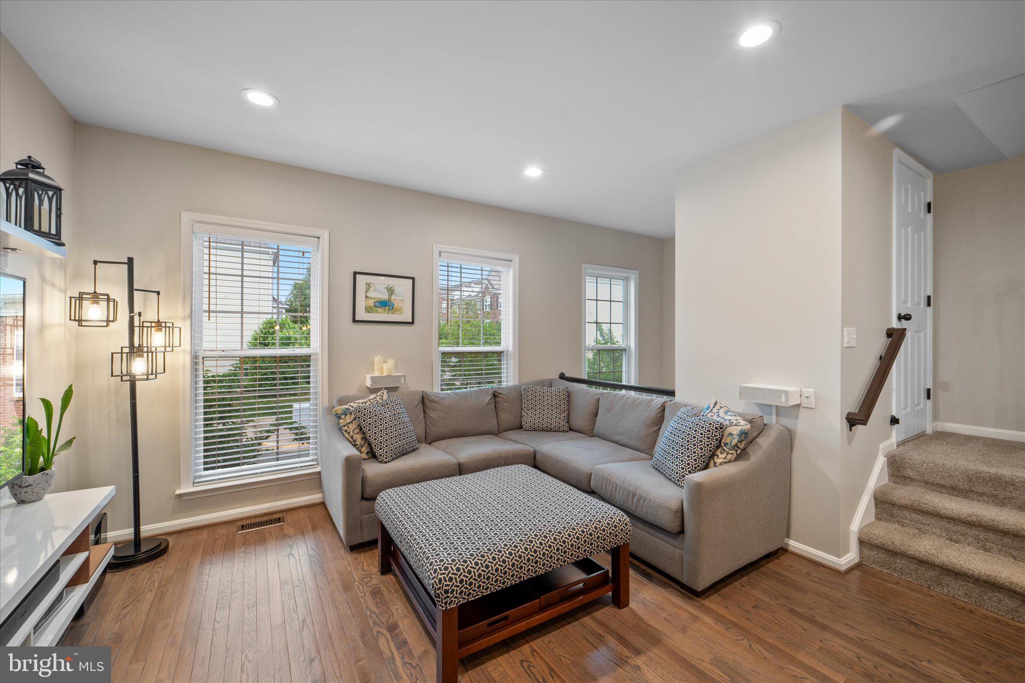 LAUREL HILL LANDBAY - Residential