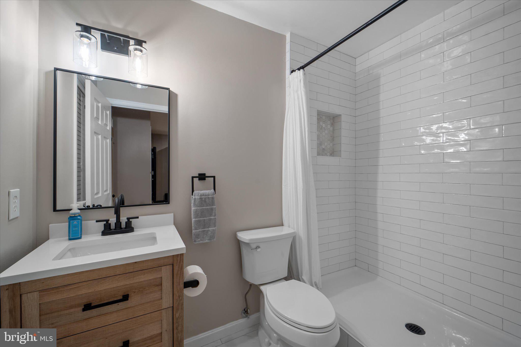 LAUREL HILL LANDBAY - Residential