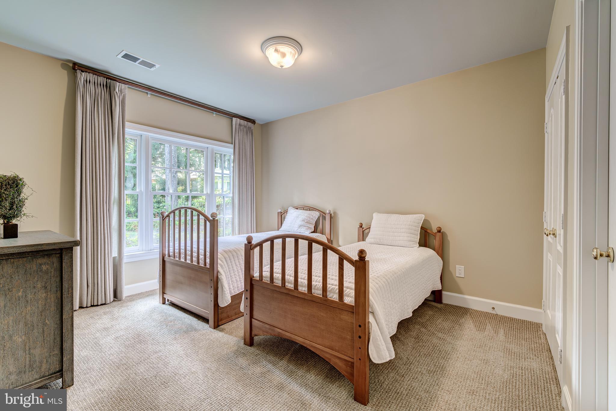 THE RESERVE - Residential