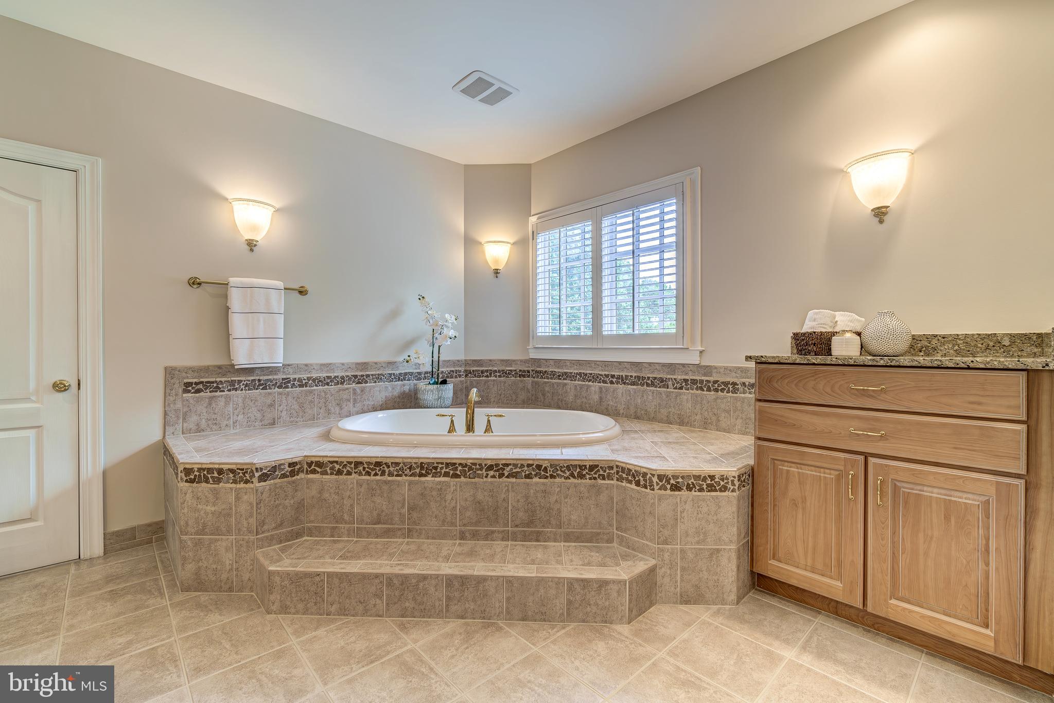 THE RESERVE - Residential