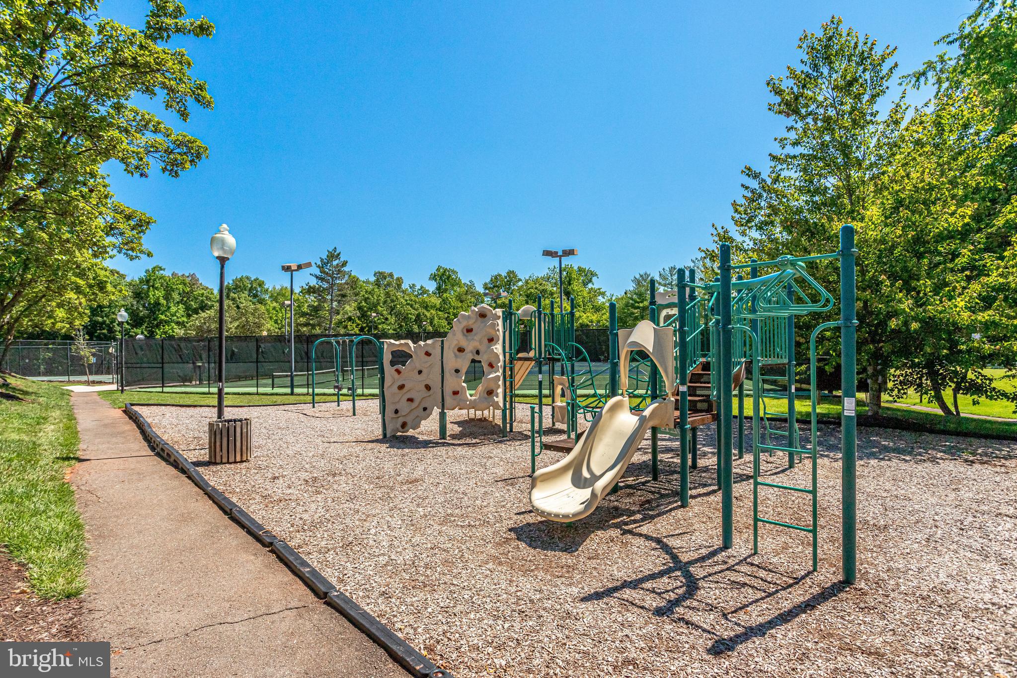 POTOMAC LAKES - Residential