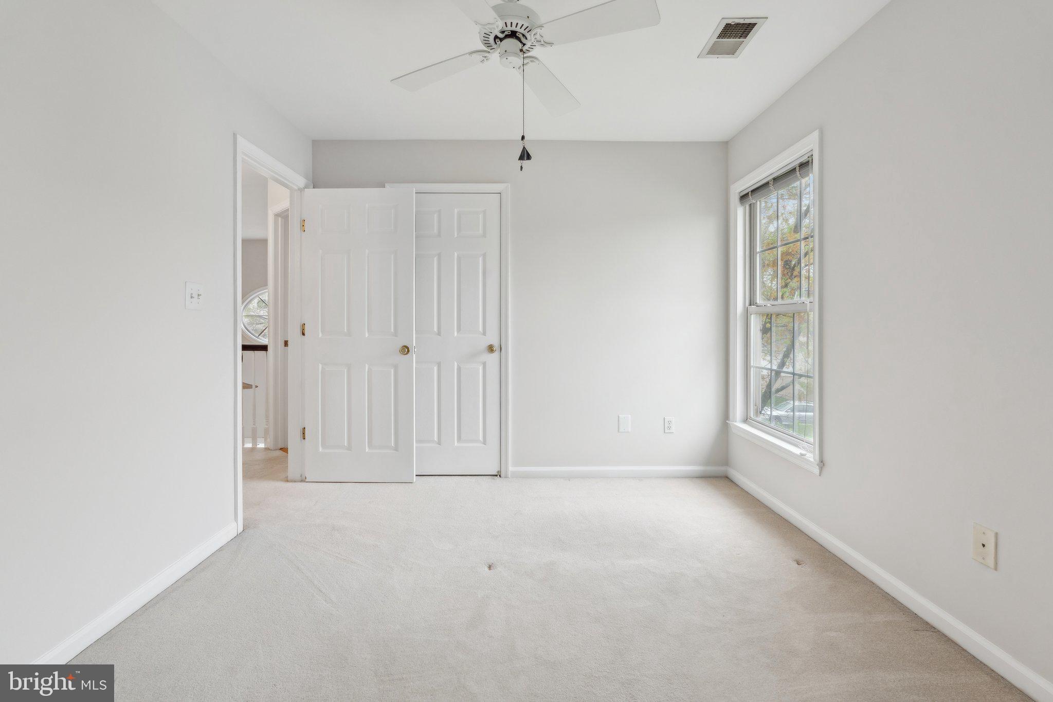 POTOMAC LAKES - Residential