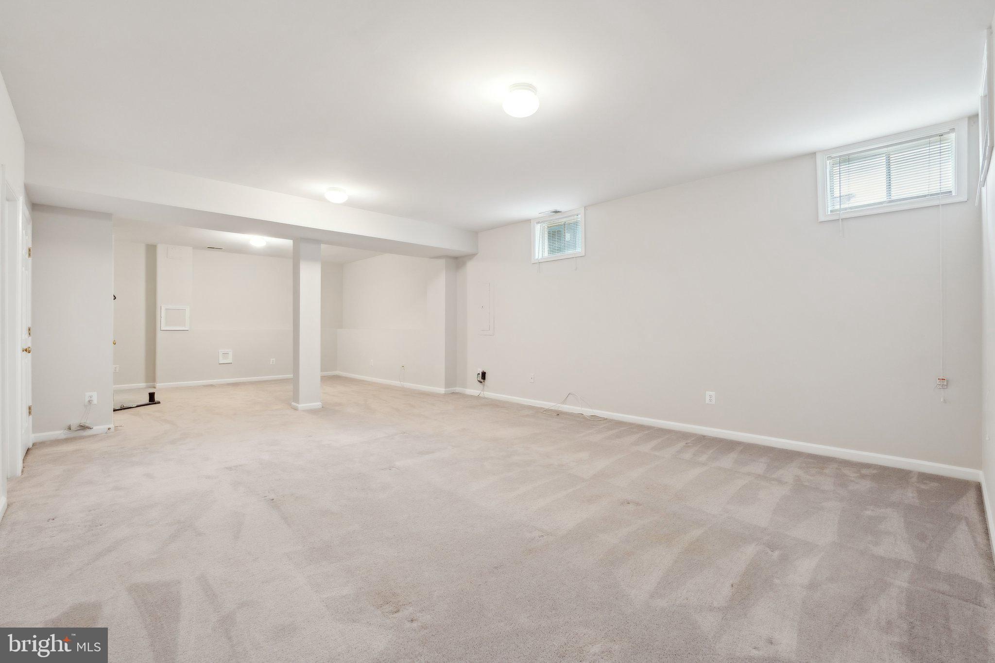 POTOMAC LAKES - Residential