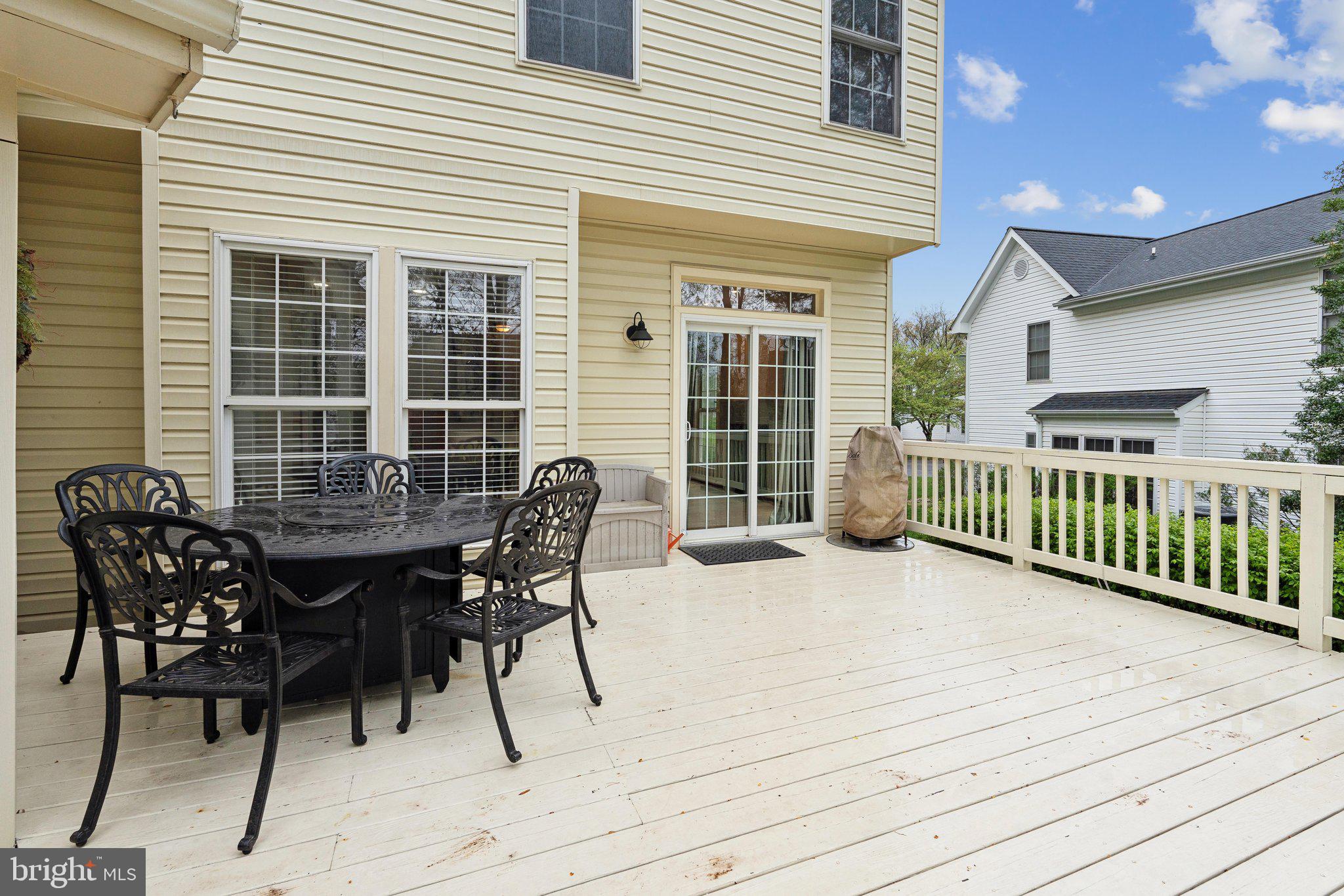 POTOMAC LAKES - Residential