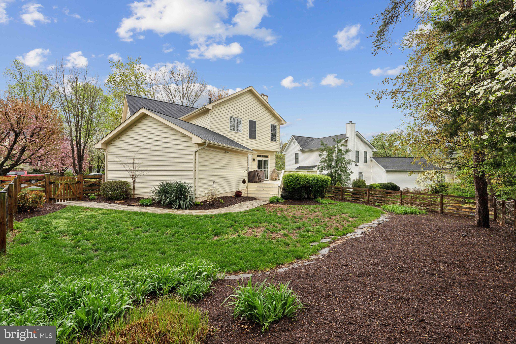 POTOMAC LAKES - Residential