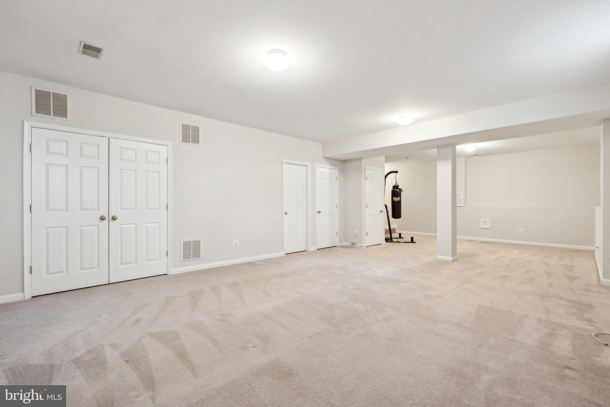 POTOMAC LAKES - Residential