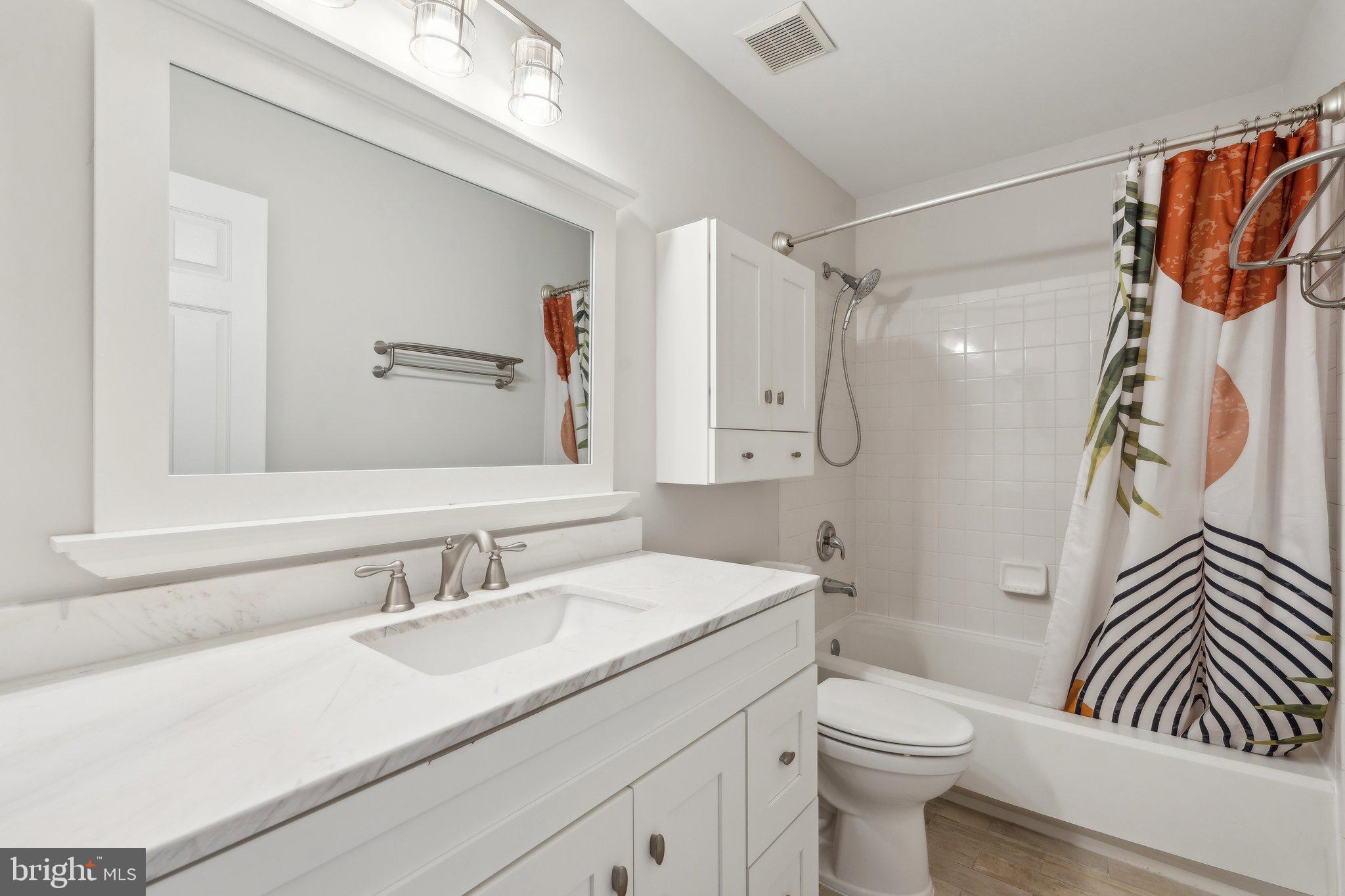 POTOMAC LAKES - Residential