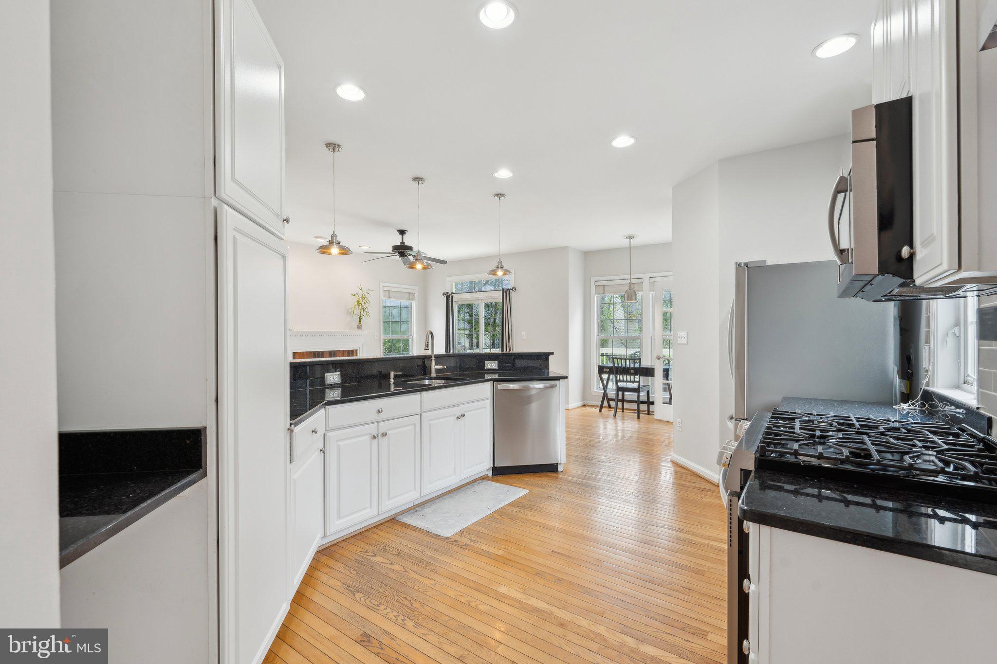 POTOMAC LAKES - Residential