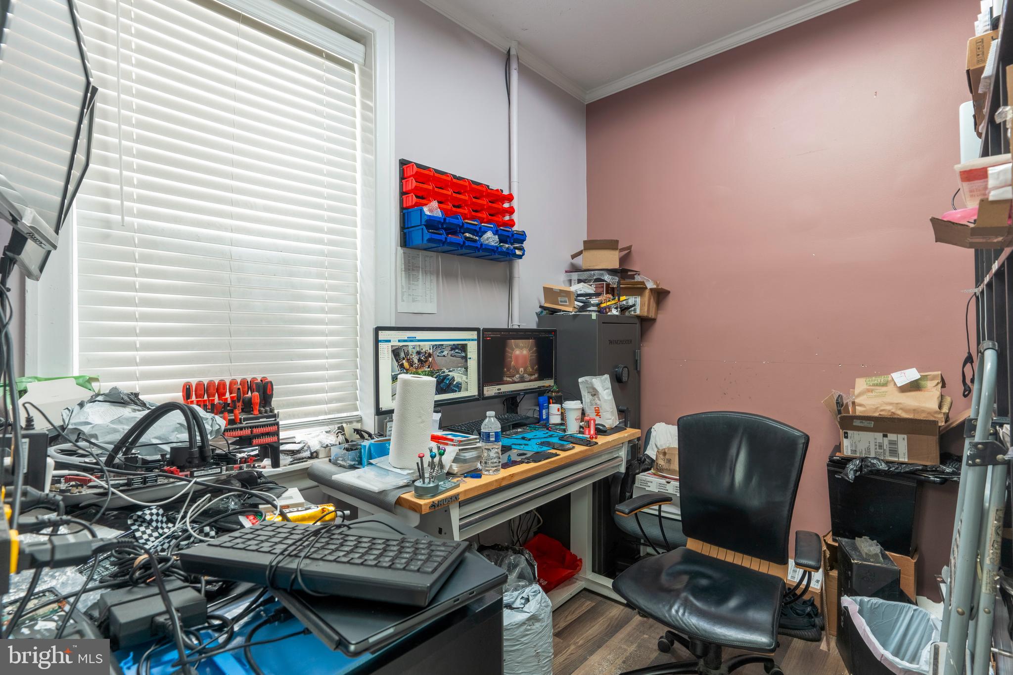 BUSTLETON - Commercial Sale