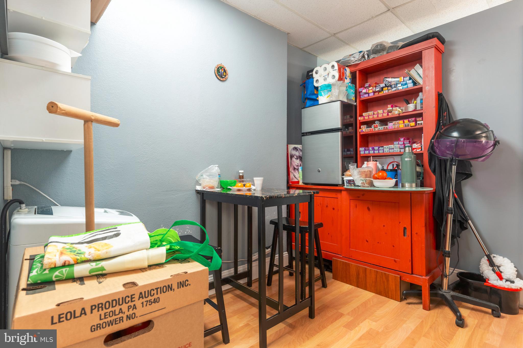 BUSTLETON - Commercial Sale