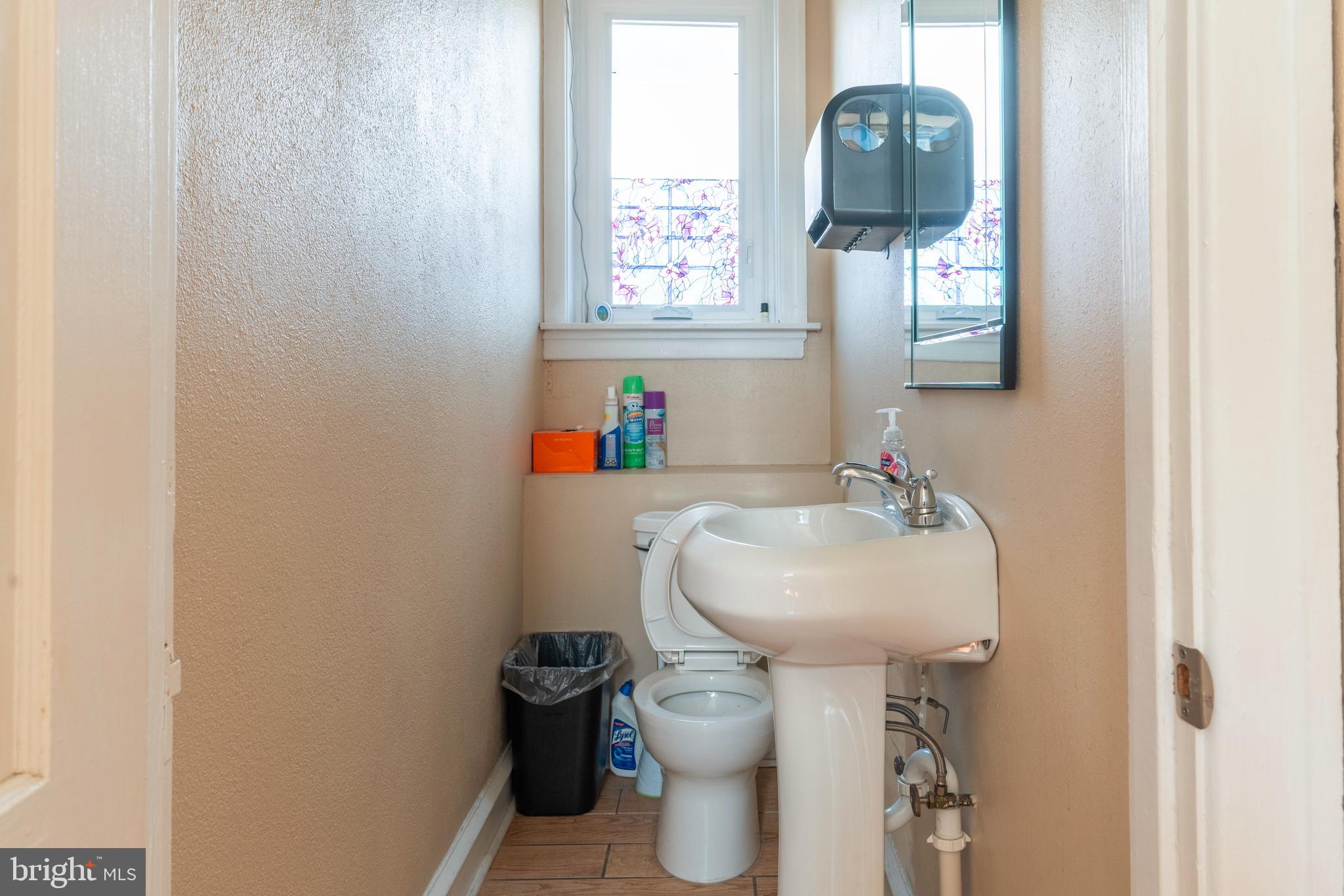 BUSTLETON - Commercial Sale