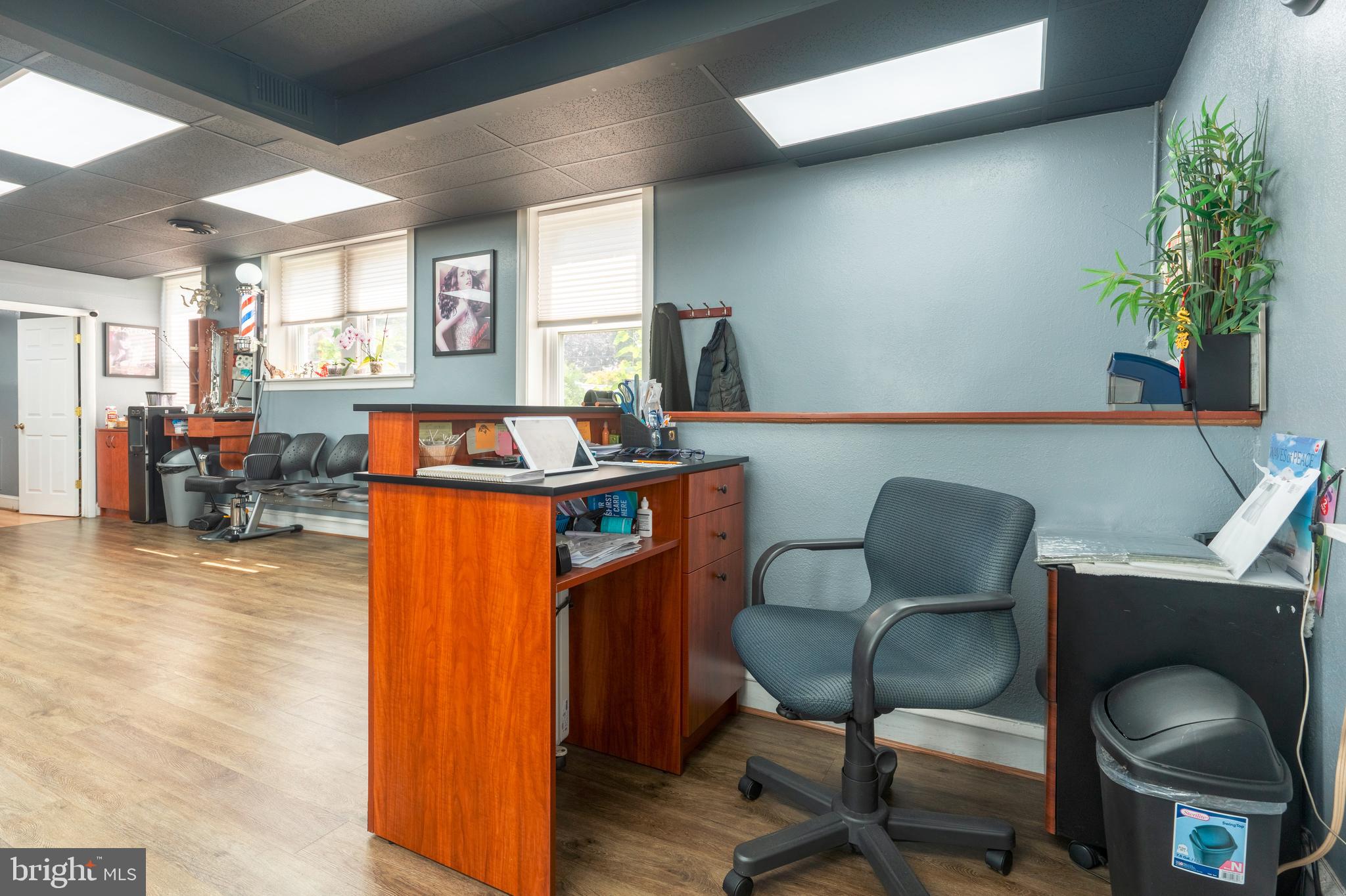 BUSTLETON - Commercial Sale