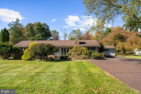 6 LANTERN LANE LANSDALE PA 19446