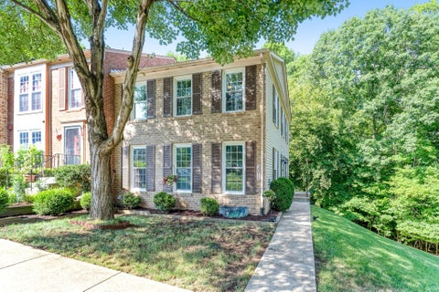 Photo of 3011 Bromley Court, WOODBRIDGE, VA 22192 (MLS # VAPW2126732)