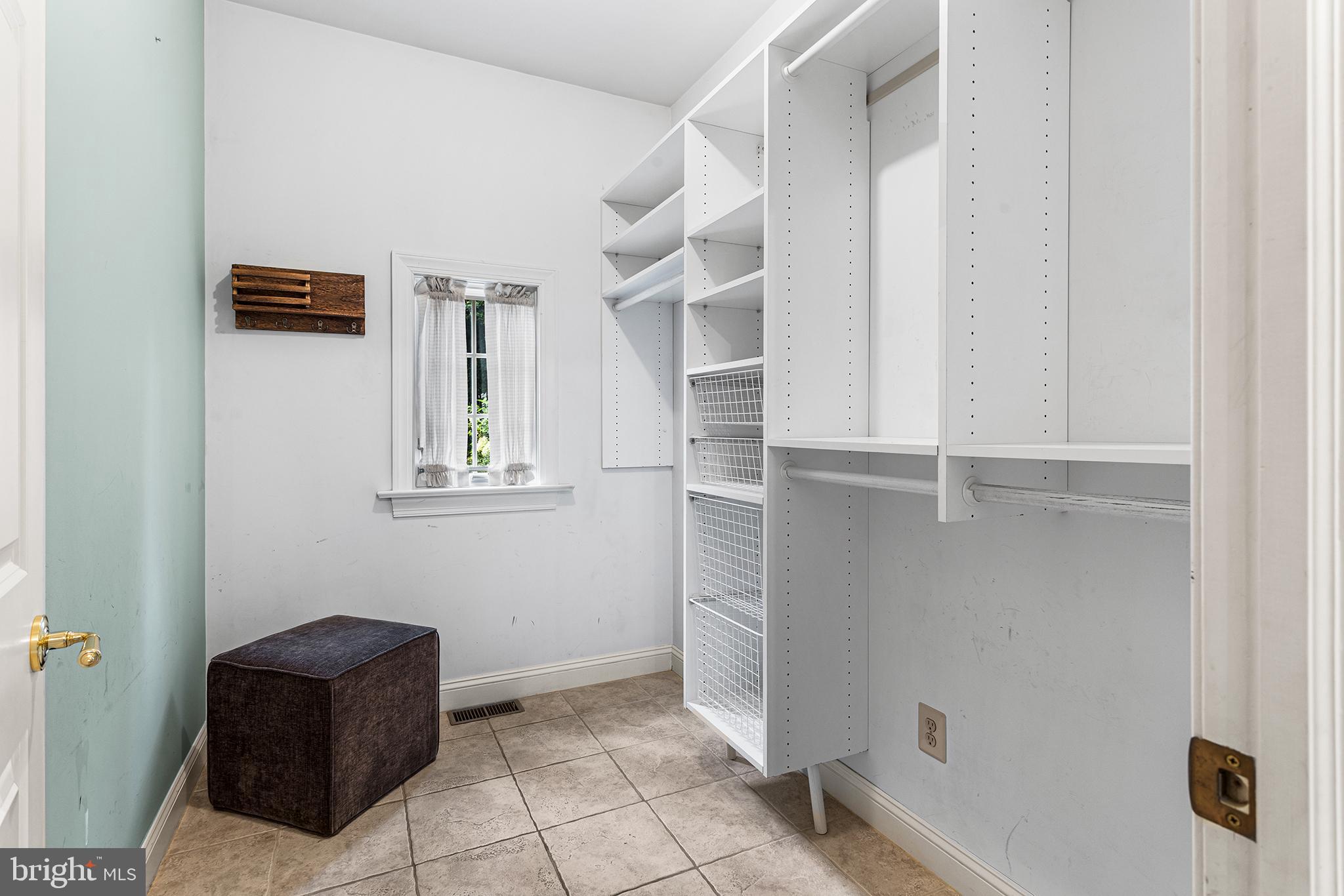 GREENE COUNTRIE - Residential Lease