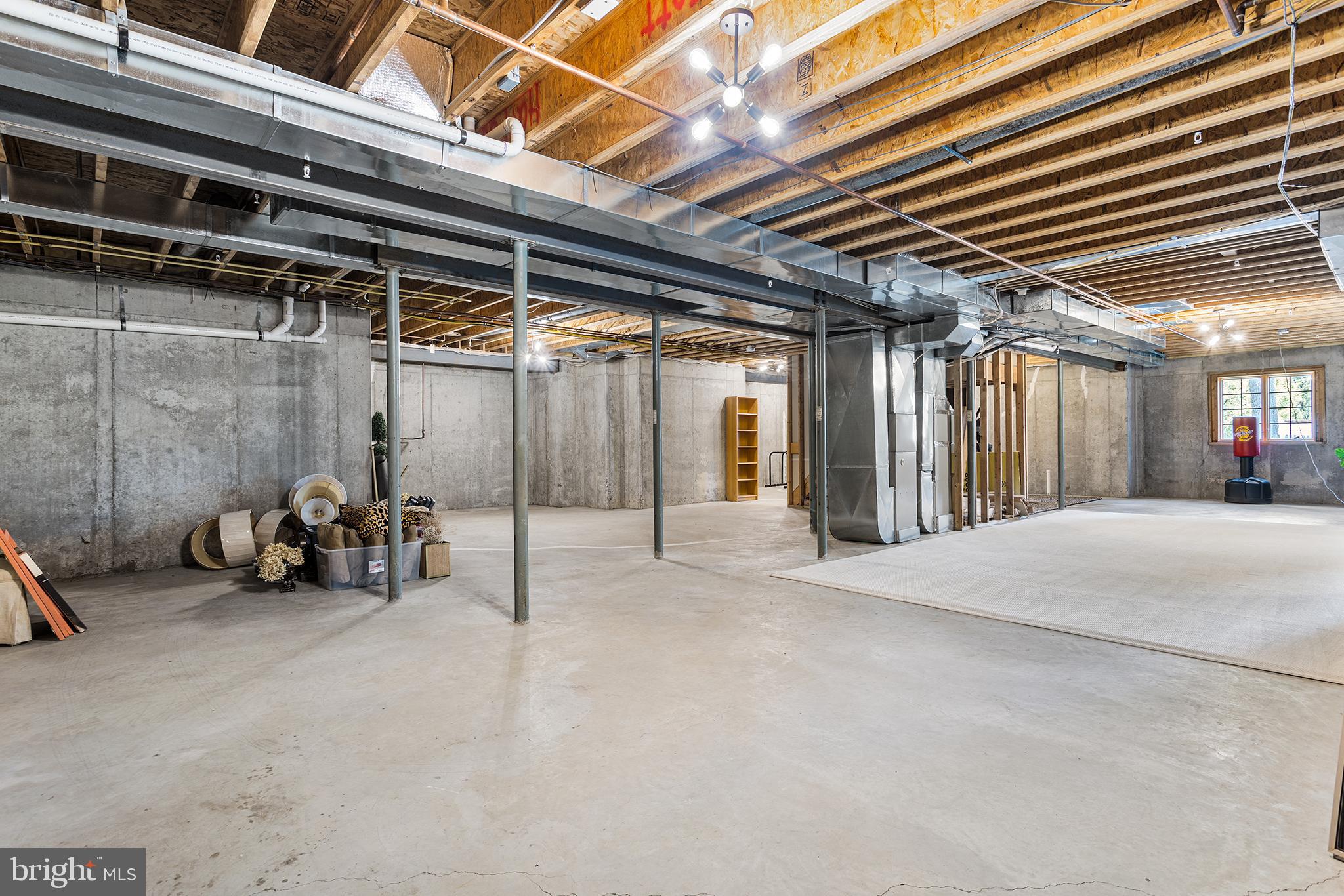 GREENE COUNTRIE - Residential Lease