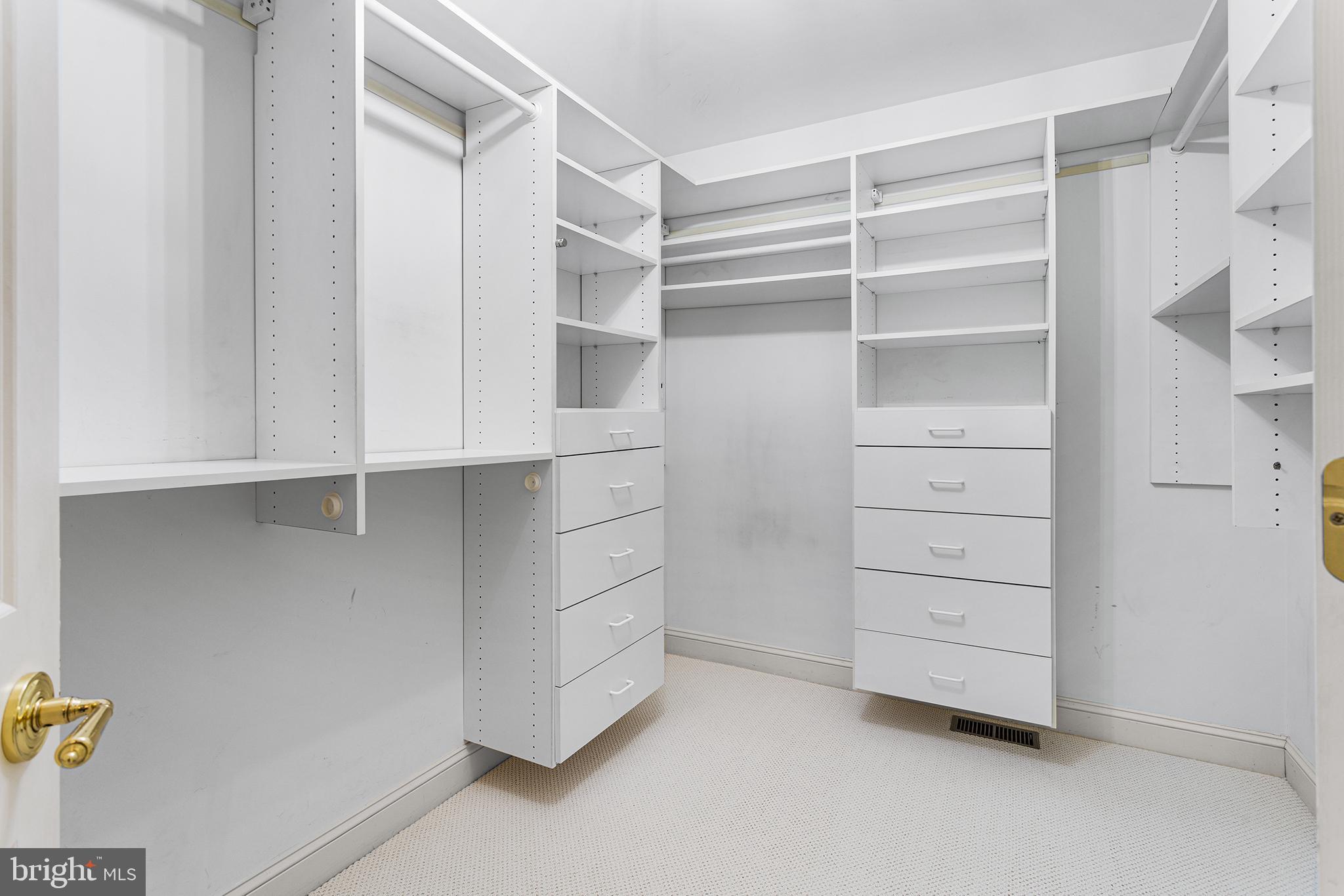 GREENE COUNTRIE - Residential Lease