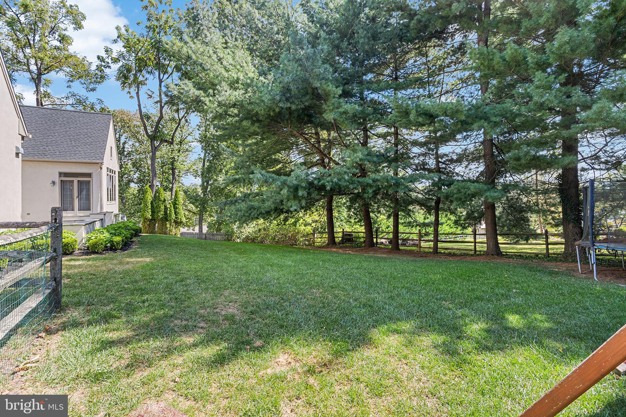 GREENE COUNTRIE - Residential Lease