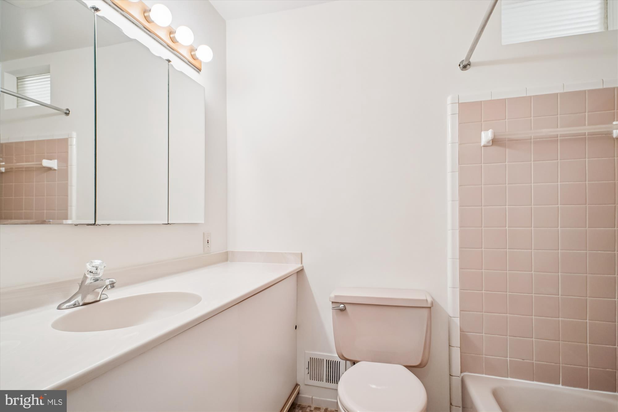 WILLOW WOODS - Residential