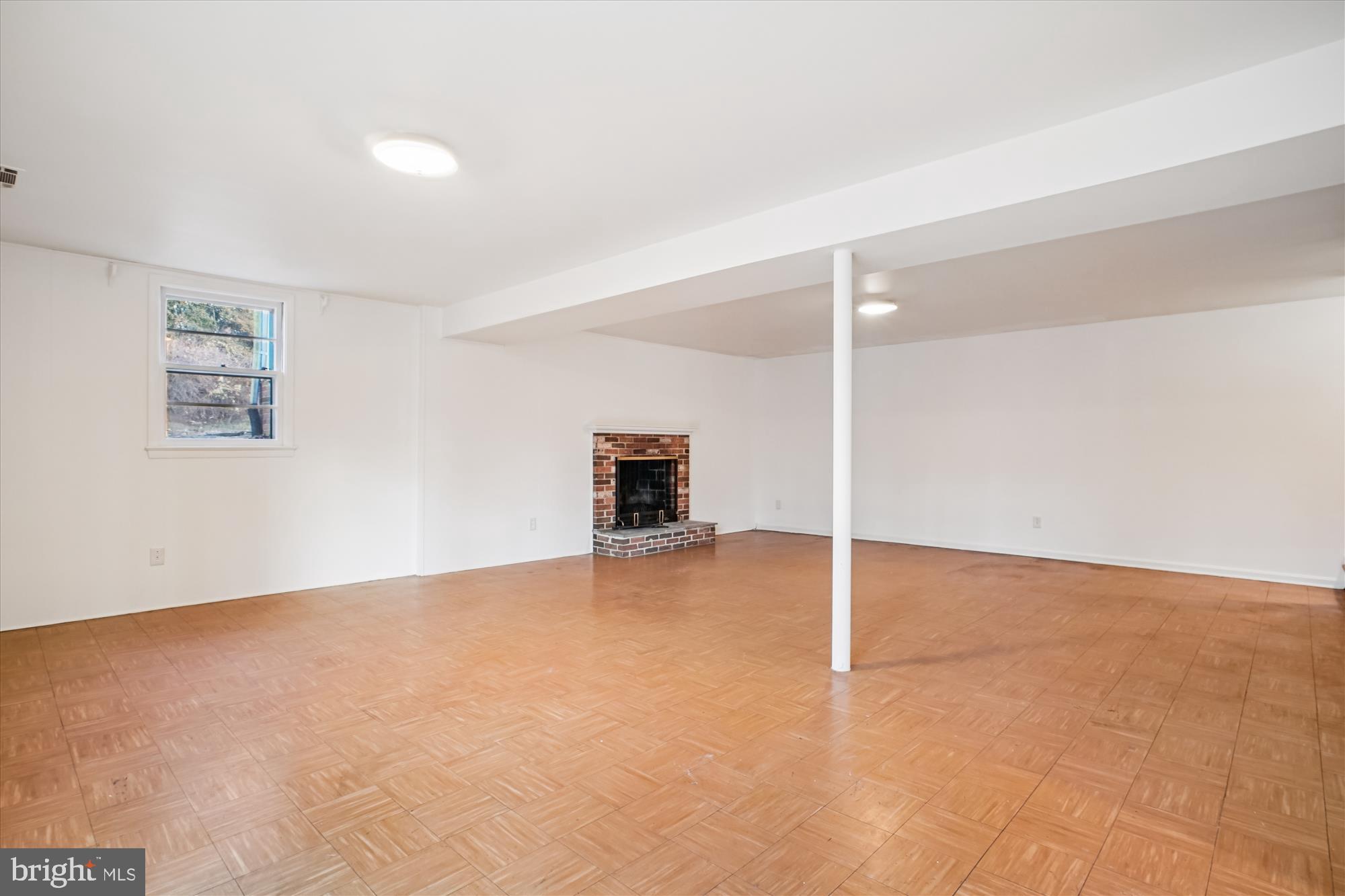 WILLOW WOODS - Residential