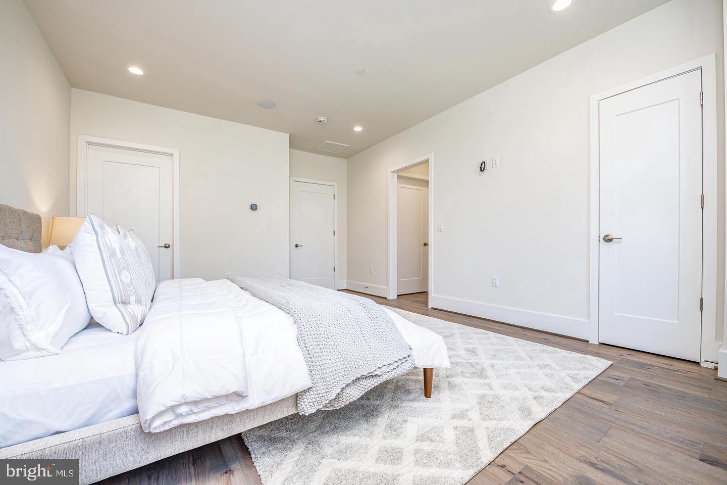 NORTH CHEVY CHASE - Residential Lease