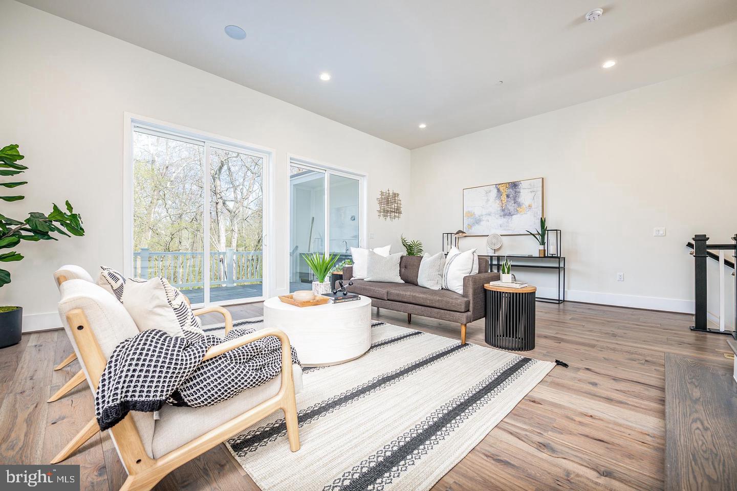 NORTH CHEVY CHASE - Residential Lease