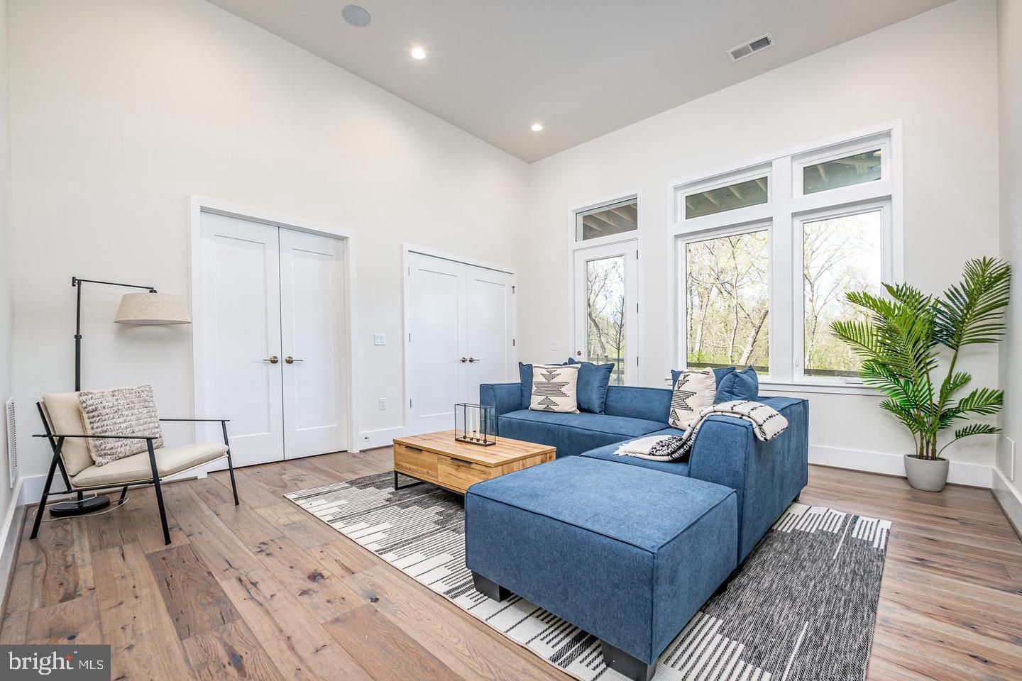 NORTH CHEVY CHASE - Residential Lease