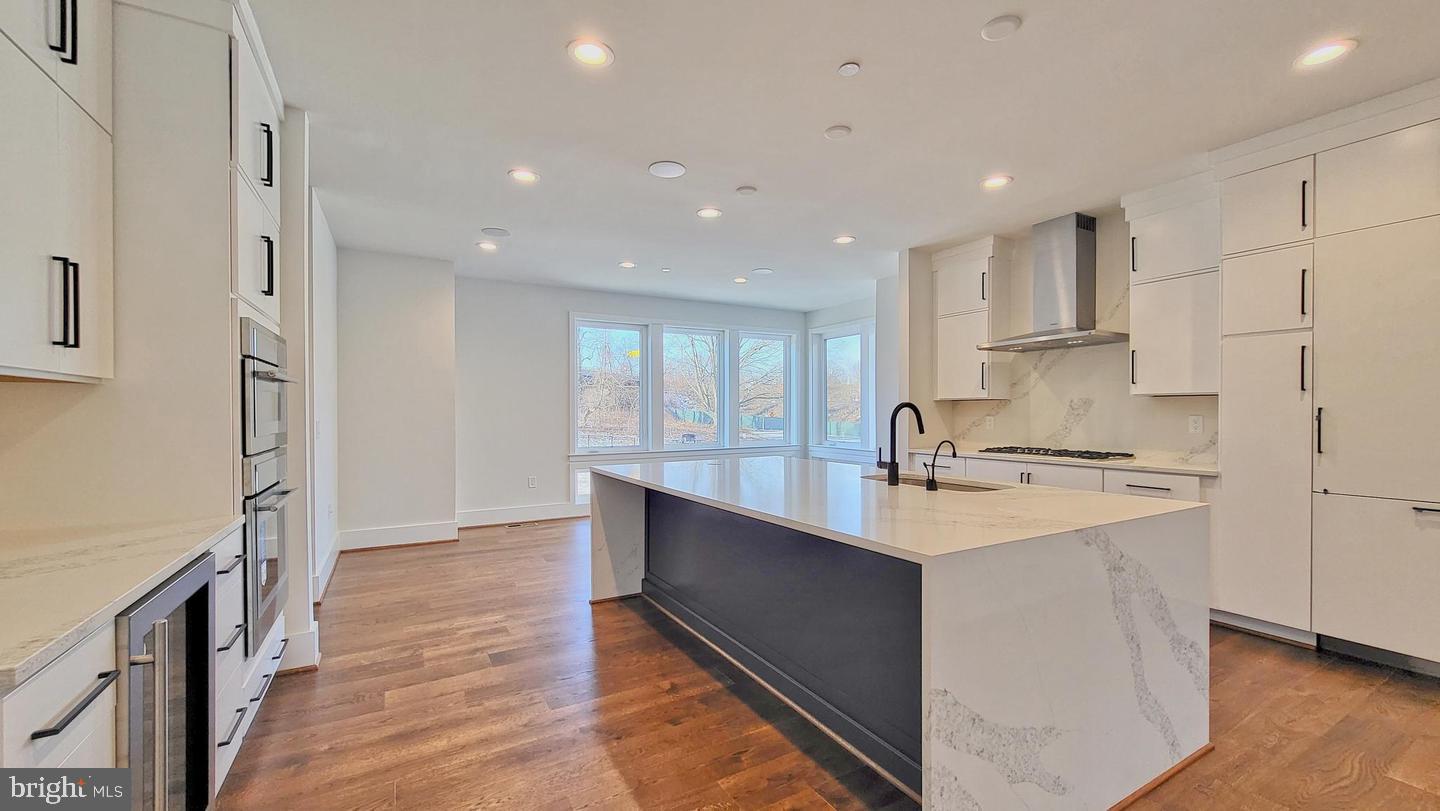 NORTH CHEVY CHASE - Residential Lease