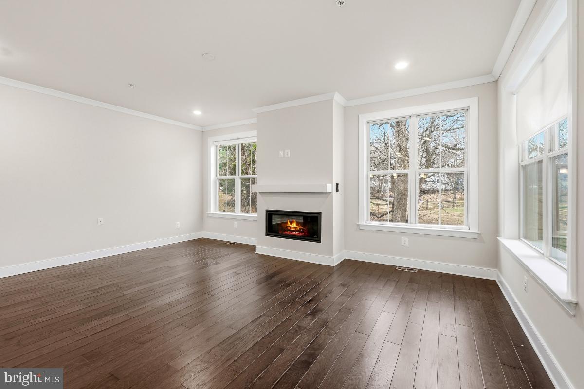 THE CHASE AT QUINCE ORCHARD - Residential