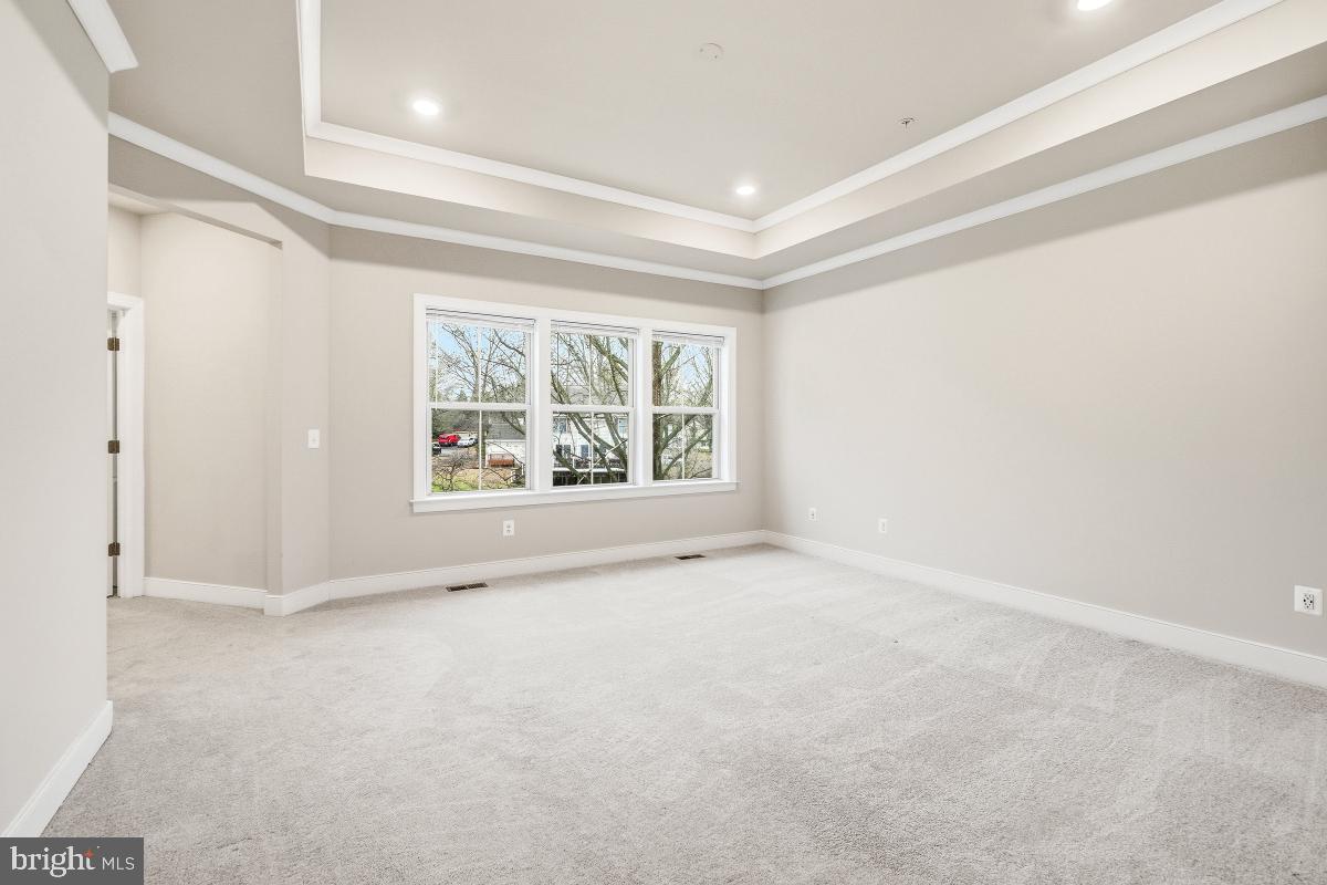 THE CHASE AT QUINCE ORCHARD - Residential