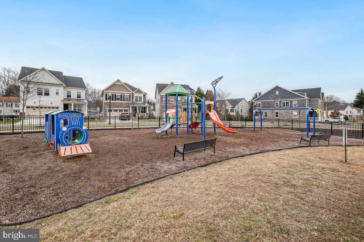 THE CHASE AT QUINCE ORCHARD - Residential