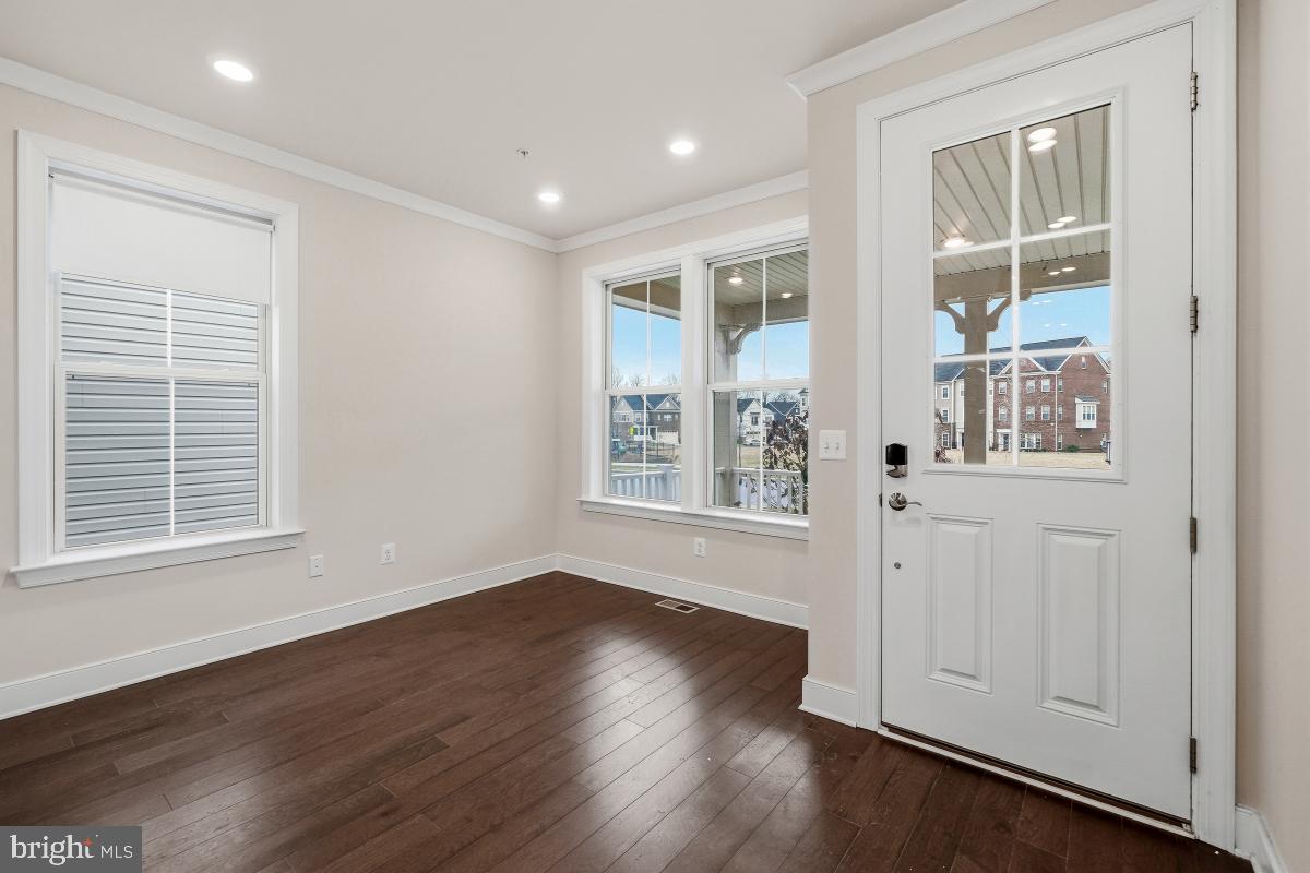 THE CHASE AT QUINCE ORCHARD - Residential