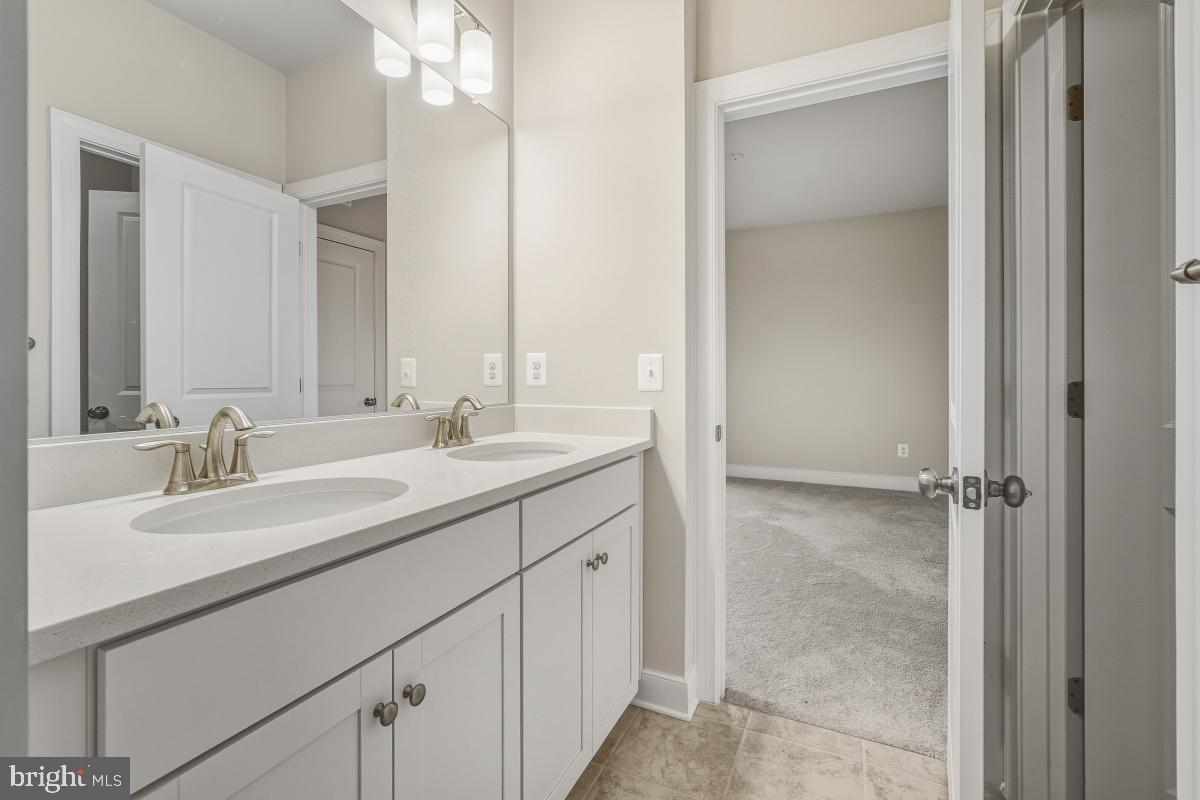 THE CHASE AT QUINCE ORCHARD - Residential