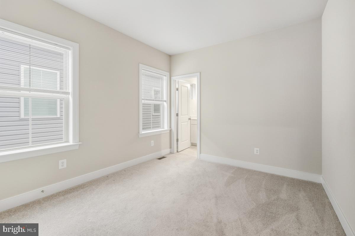 THE CHASE AT QUINCE ORCHARD - Residential