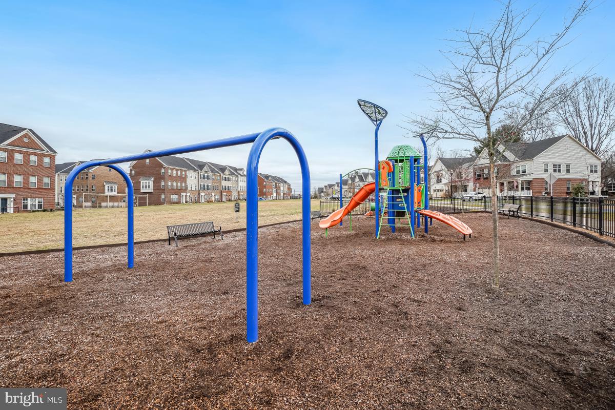 THE CHASE AT QUINCE ORCHARD - Residential