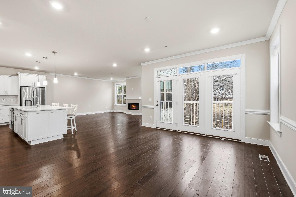 THE CHASE AT QUINCE ORCHARD - Residential