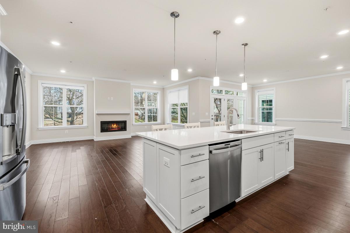 THE CHASE AT QUINCE ORCHARD - Residential