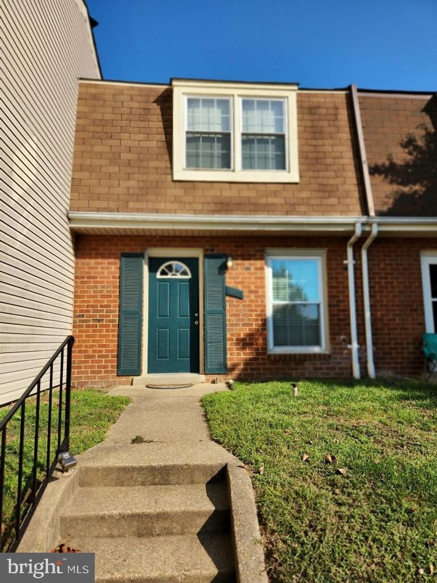 3 Bedrooms with 1 Full Bath Townhome! This beautiful home features spacious living room, kitchen/dining room combination, laundry/storage area with washer/dryer included. Second floor has 3 spacious bedrooms with plenty of closet storage space. Home also has central air/heat. Fenced-in backyard. Shows well and Move-in Ready!