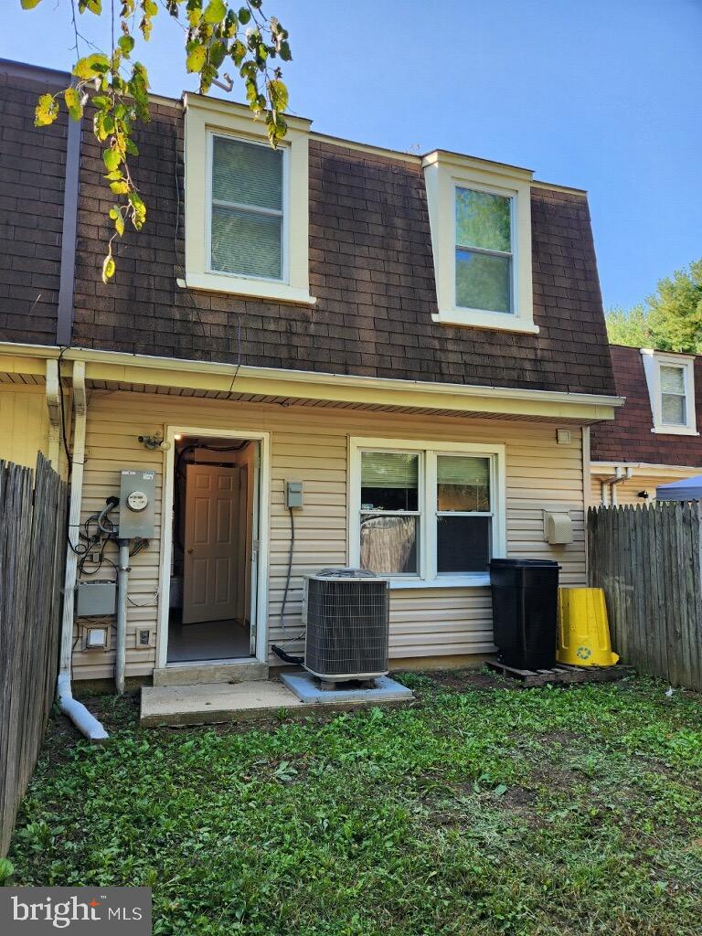 WARFIELD CONDOMINIUMS - Residential Lease