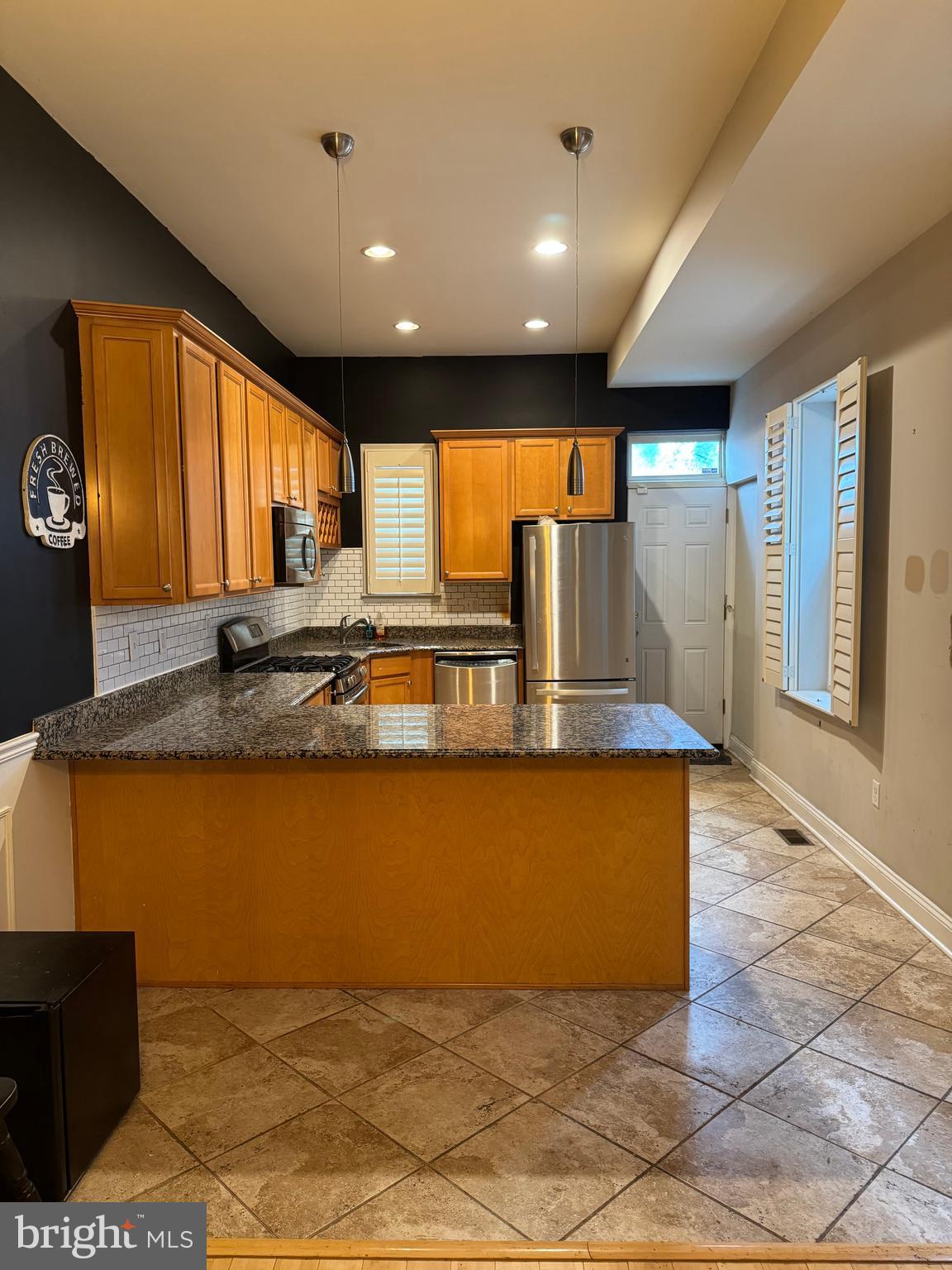 HOLLINS MARKET - Residential