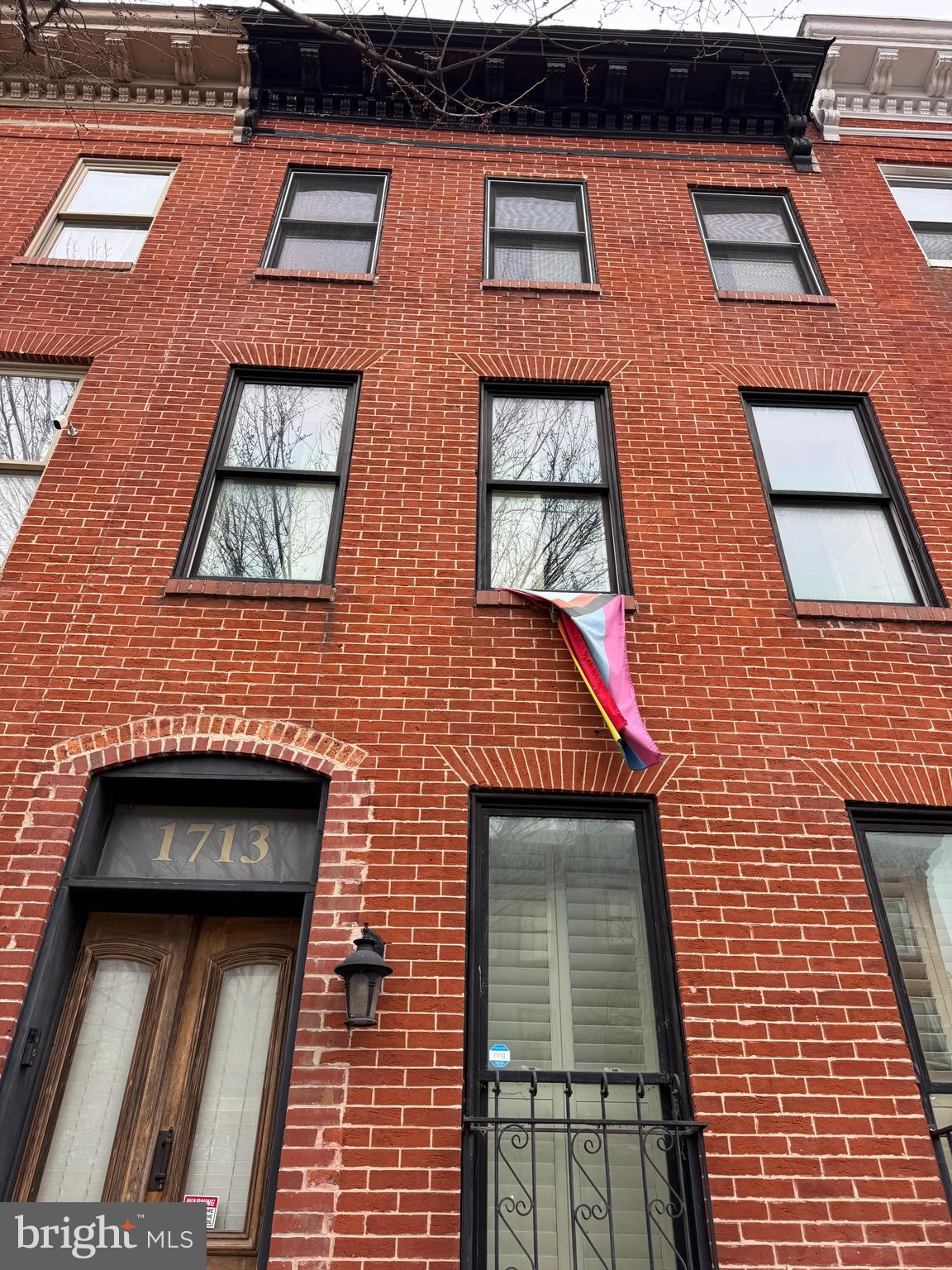 HOLLINS MARKET - Residential